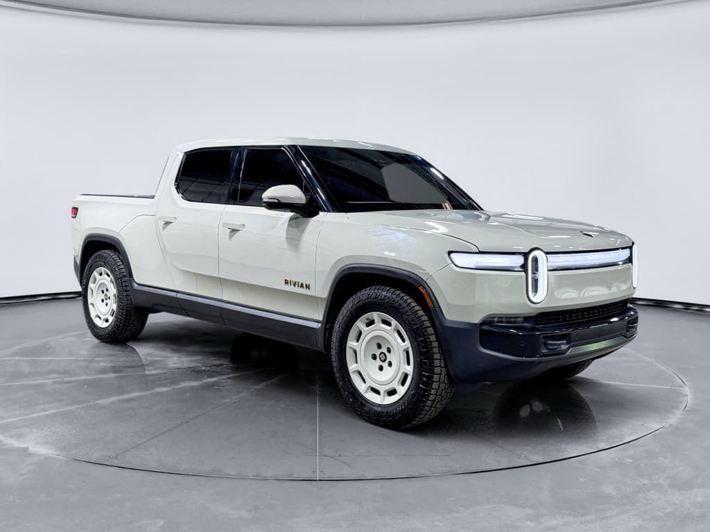 2025 Rivian R1T view 4