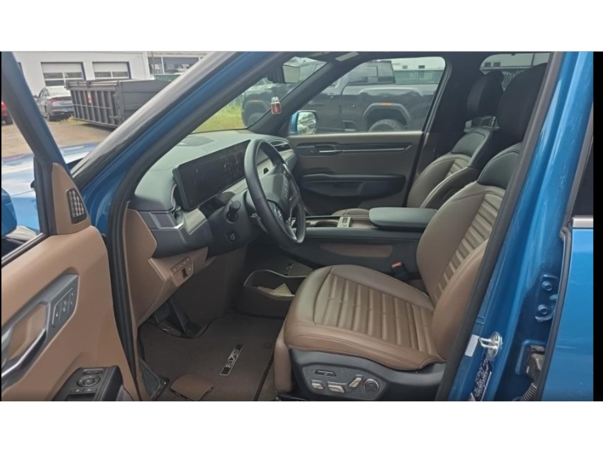 2024 Kia EV9 view 5