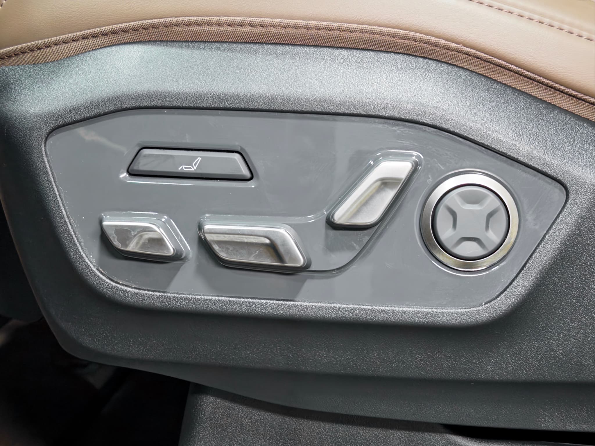 2024 Kia EV9 view 7