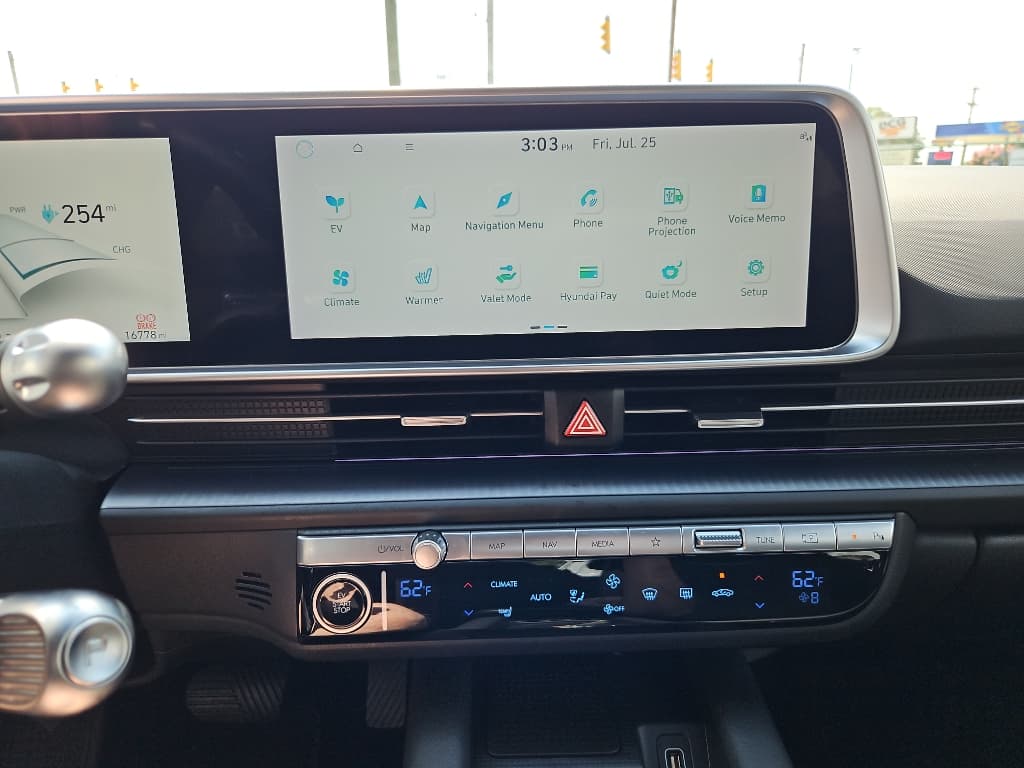 2023 Hyundai IONIQ 6 view 13