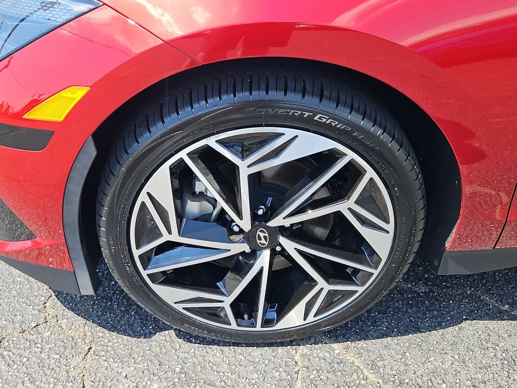 2023 Hyundai IONIQ 6 view 28