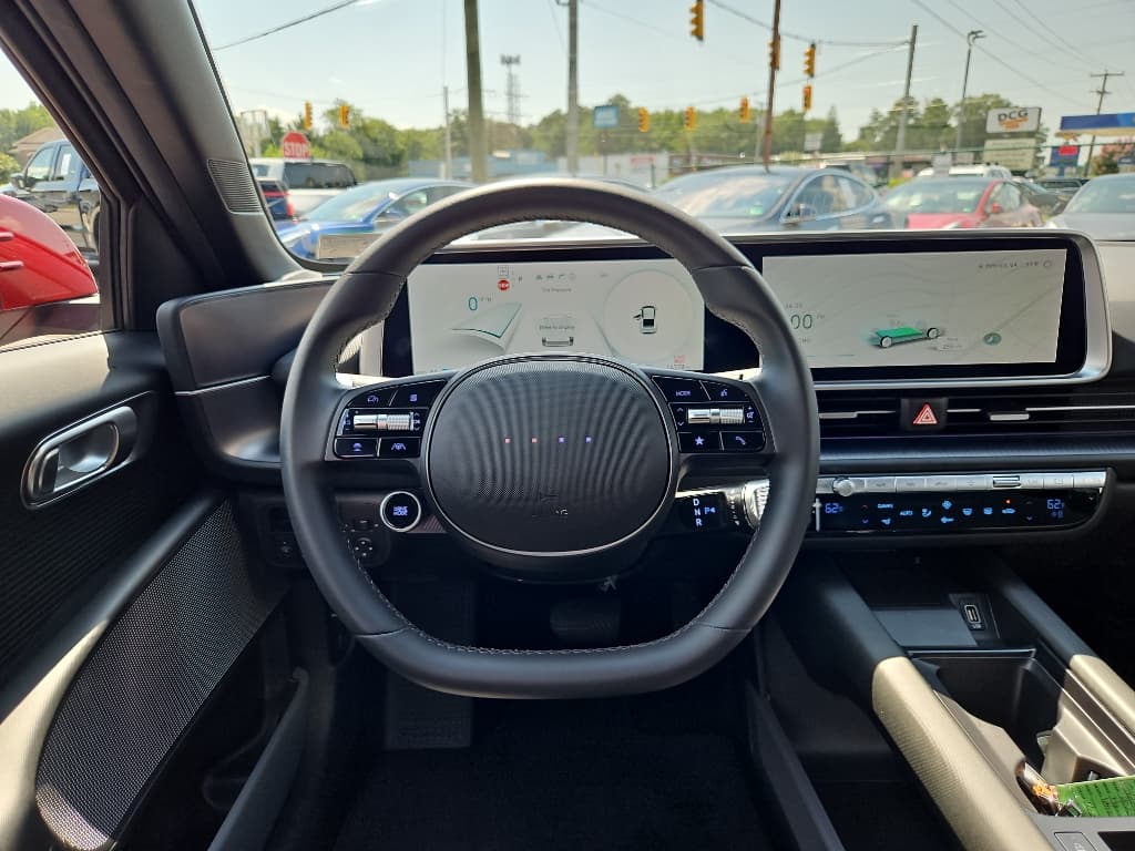 2023 Hyundai IONIQ 6 view 8