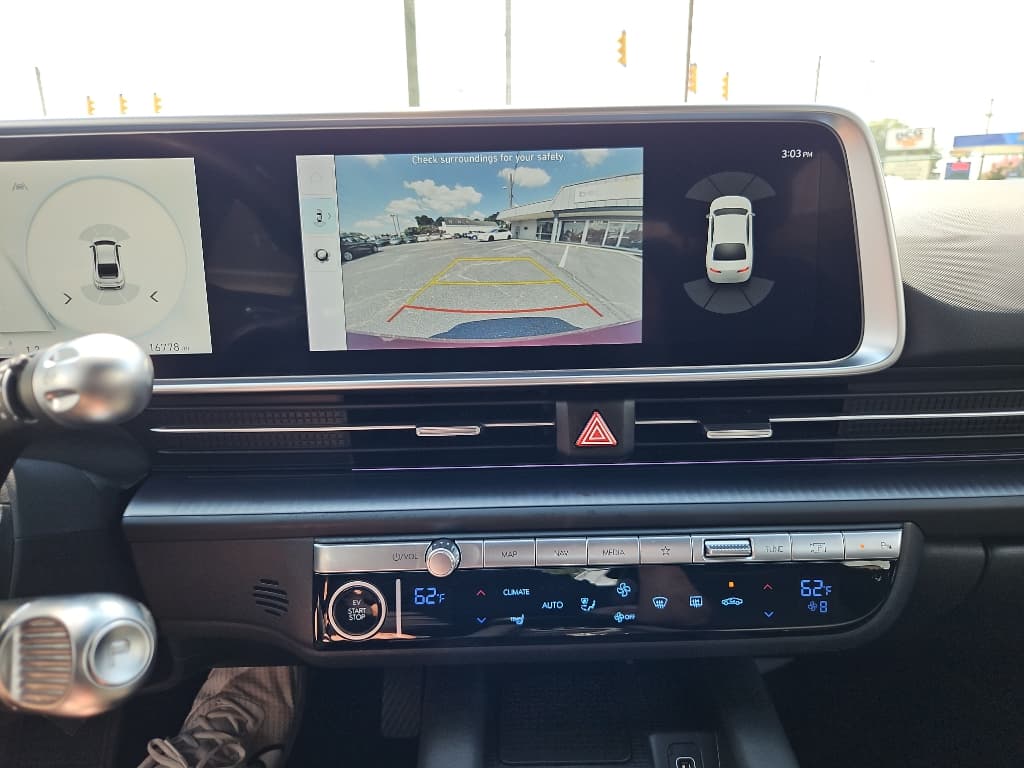 2023 Hyundai IONIQ 6 view 17