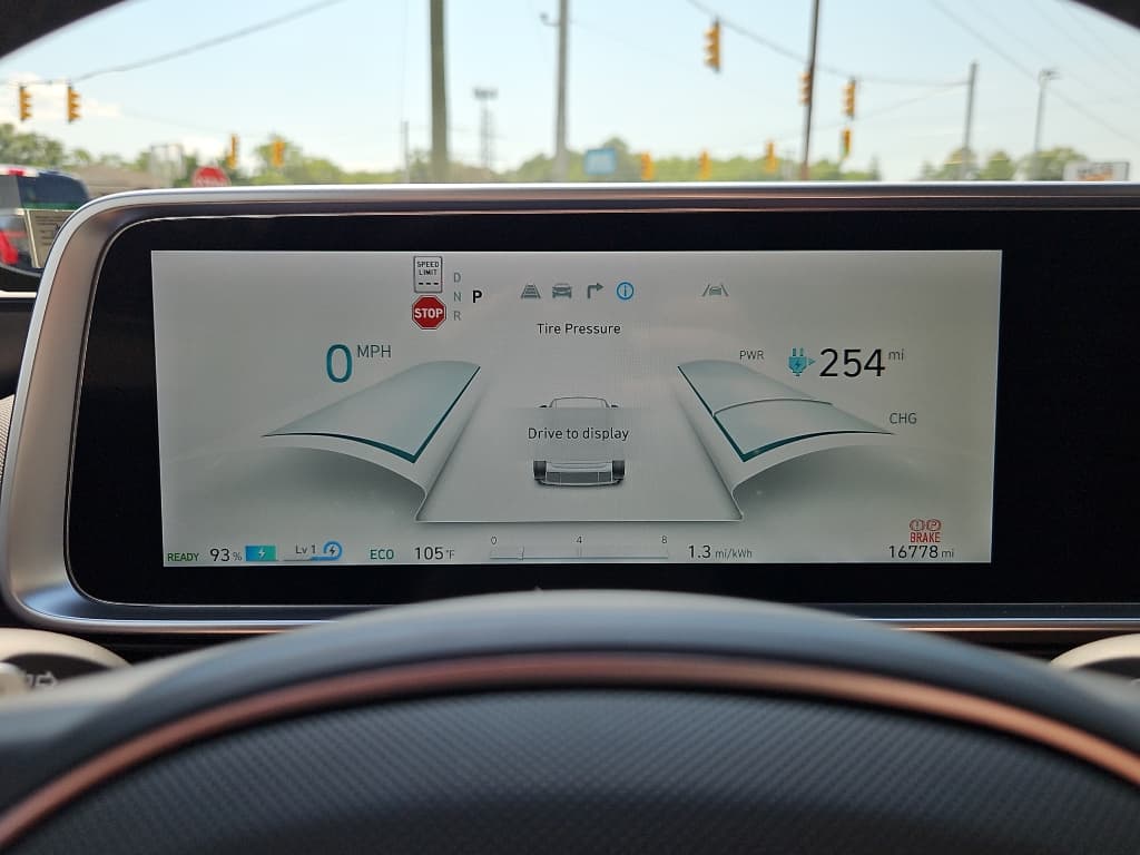 2023 Hyundai IONIQ 6 view 11