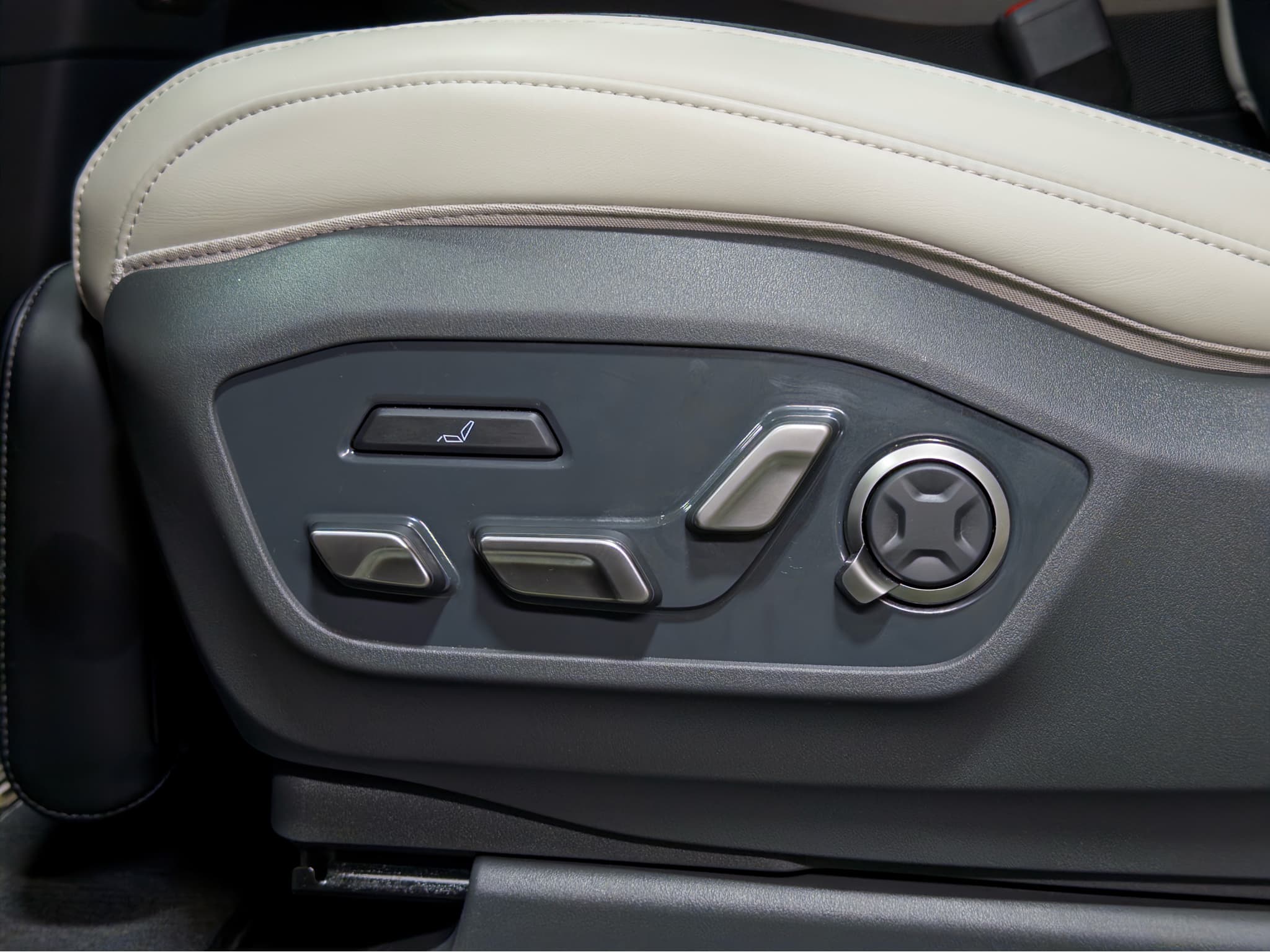 2024 Kia EV9 view 7