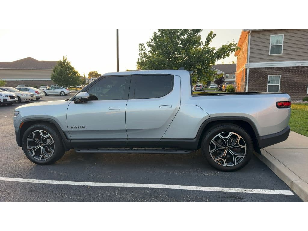 2026 Rivian R1T view 2