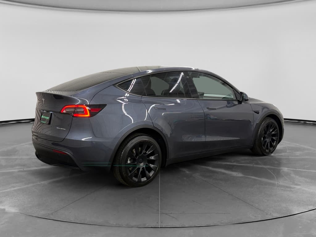 2023 Tesla Model Y view 3