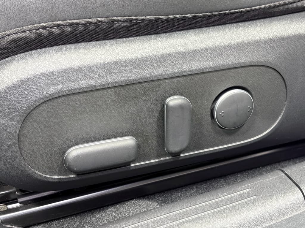 2023 Hyundai IONIQ 6 view 5