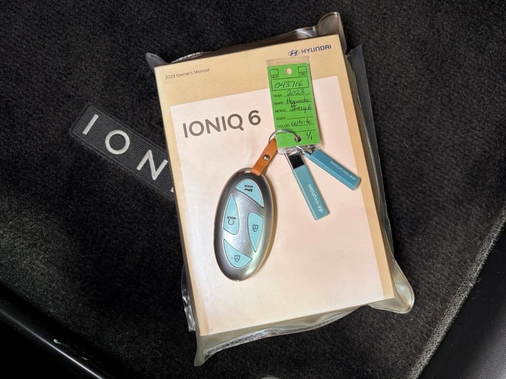 2023 Hyundai IONIQ 6 view 21