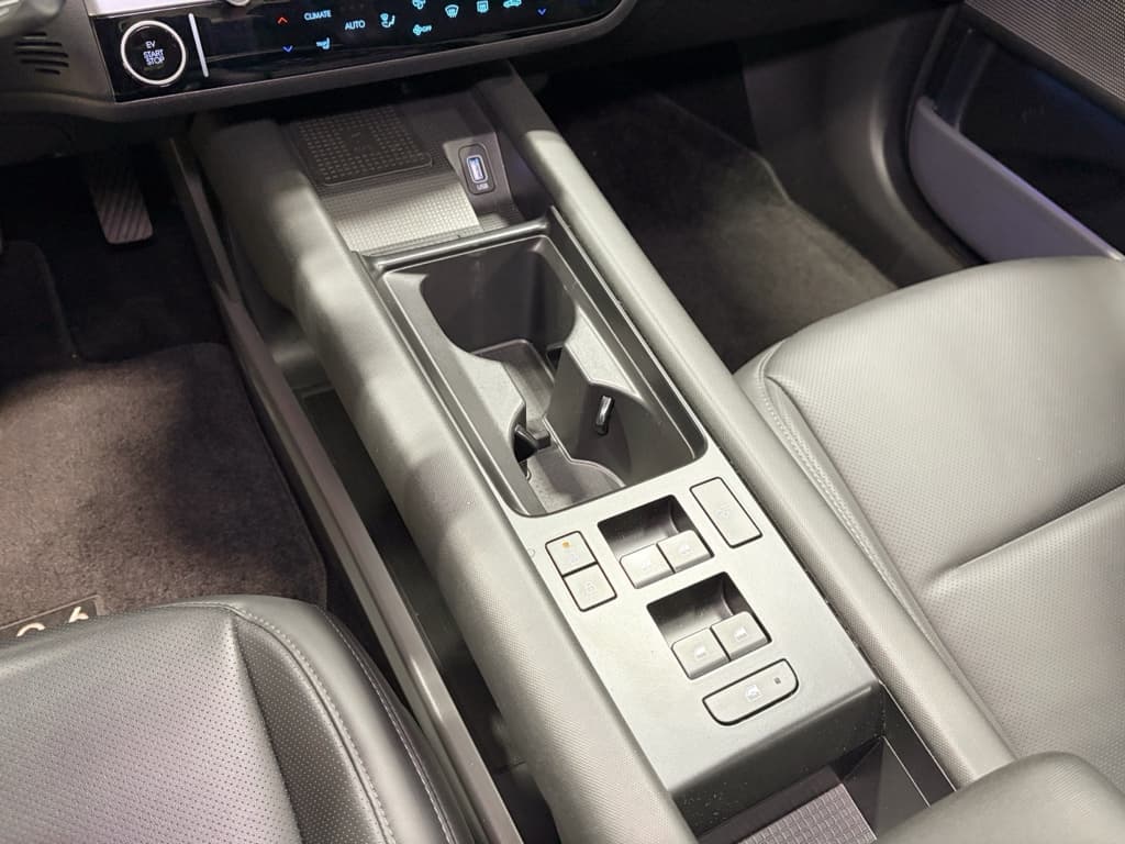 2023 Hyundai IONIQ 6 view 17