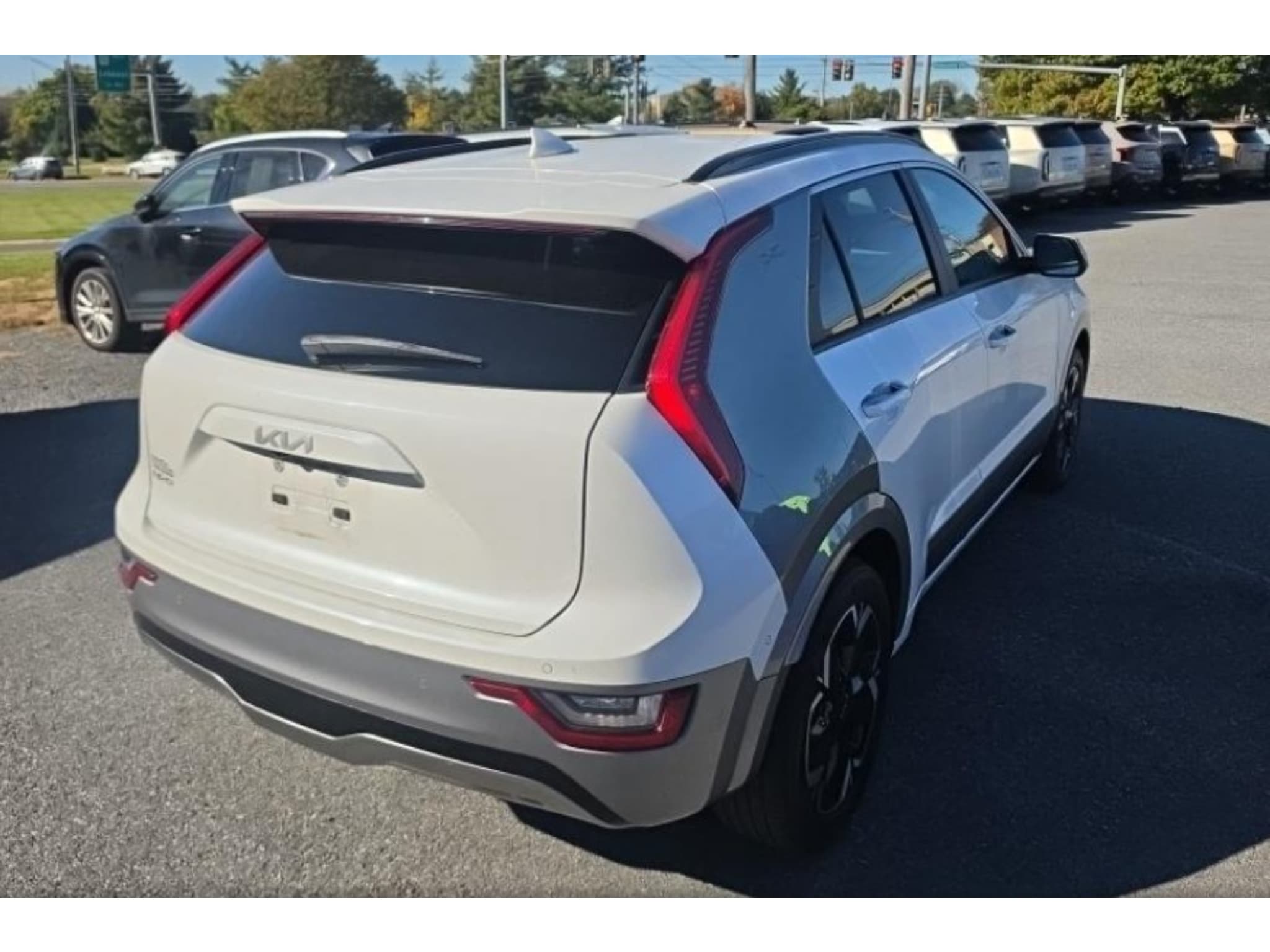 2023 Kia Niro EV view 3