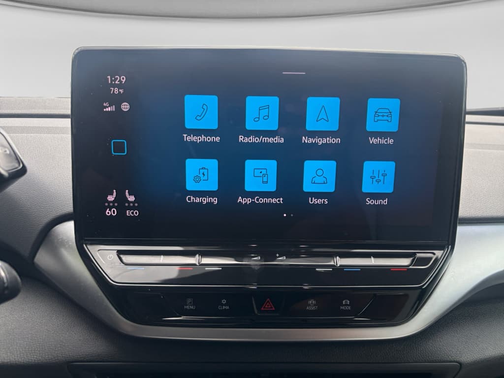2022 Volkswagen ID.4 view 7