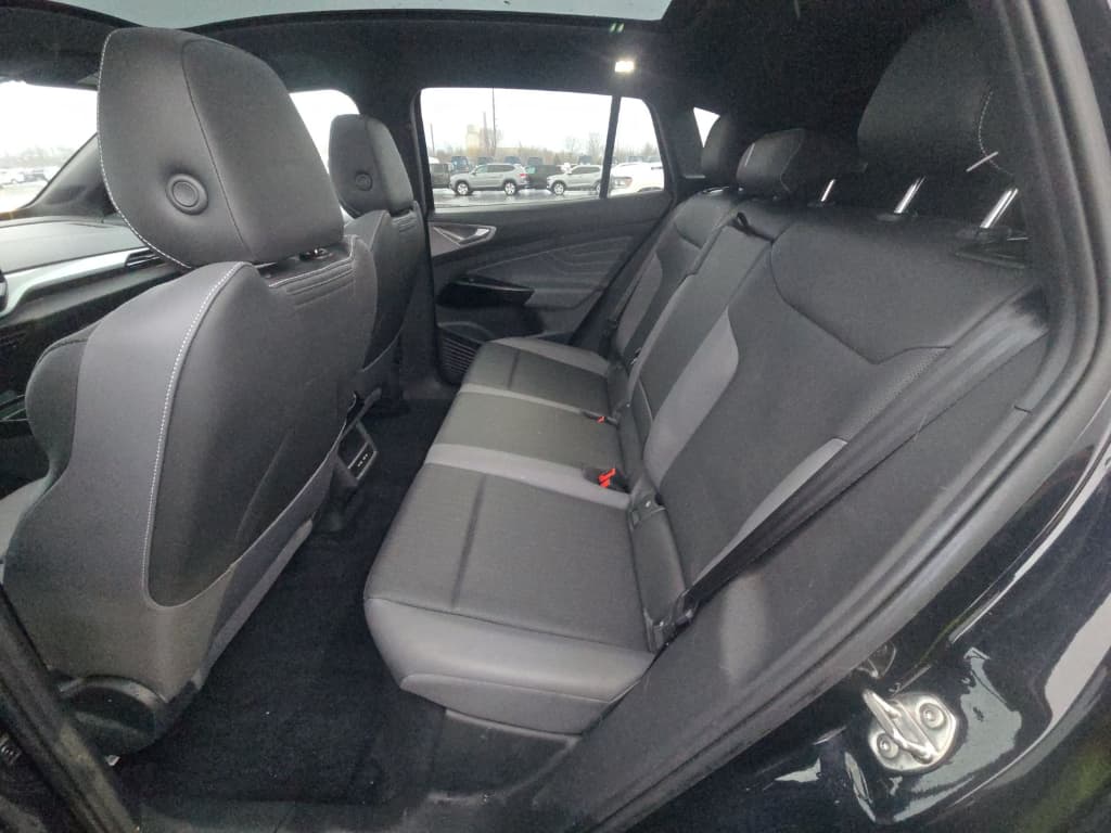 2023 Volkswagen ID.4 view 6