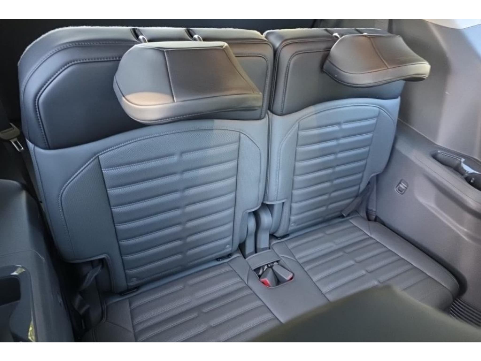 2024 Kia EV9 view 7