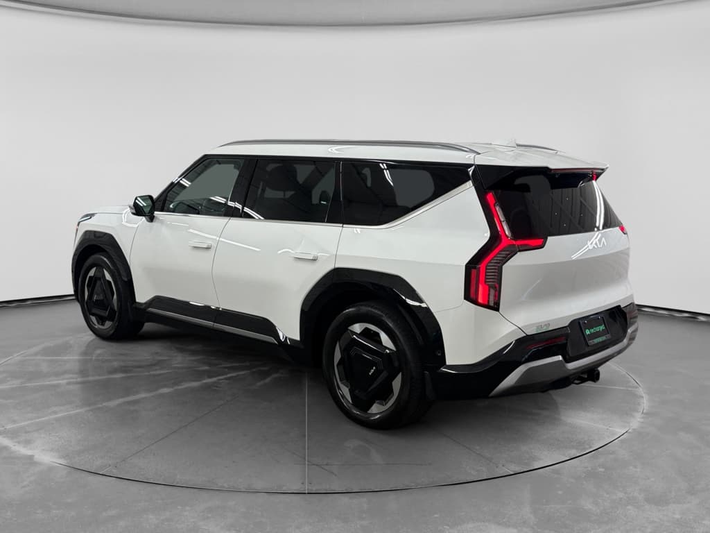 2024 Kia EV9 view 2