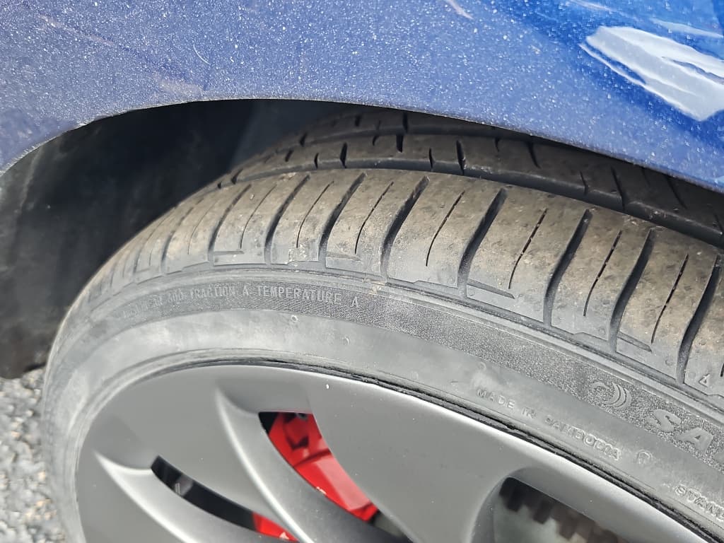 2021 Tesla Model 3 view 32