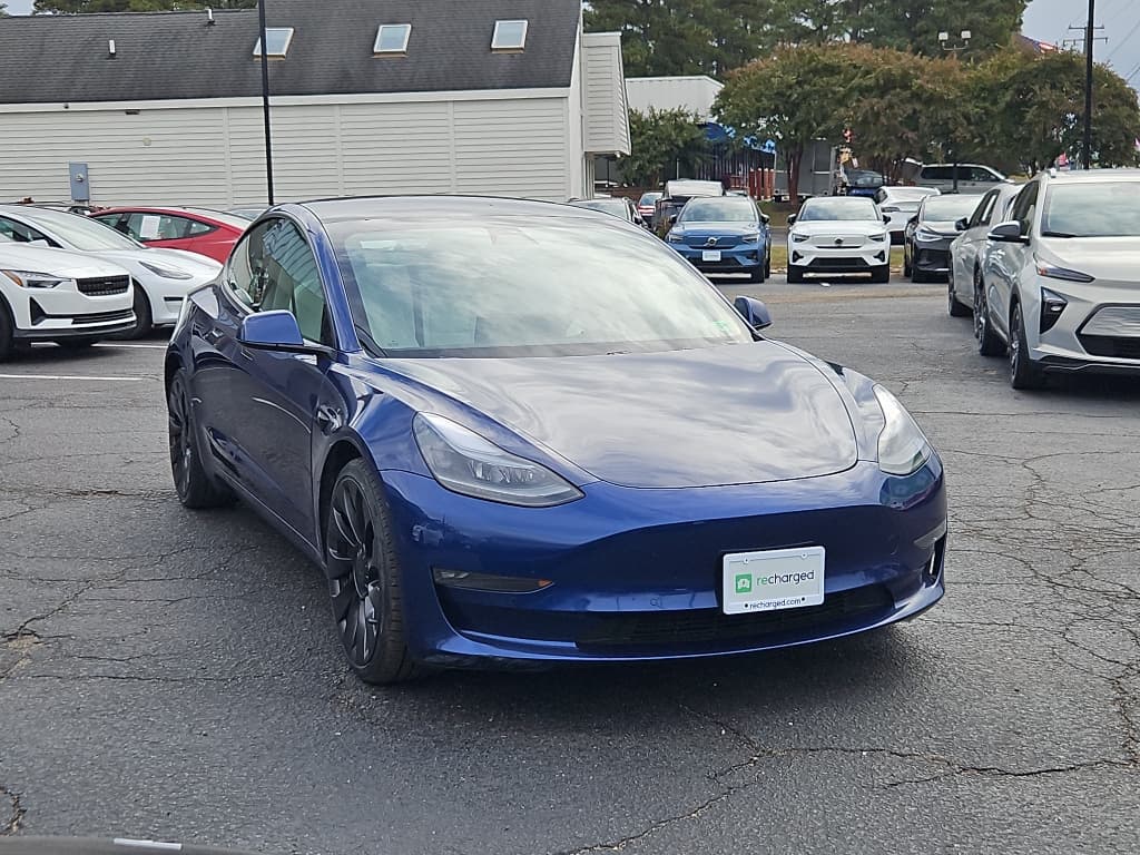 2021 Tesla Model 3 view 4
