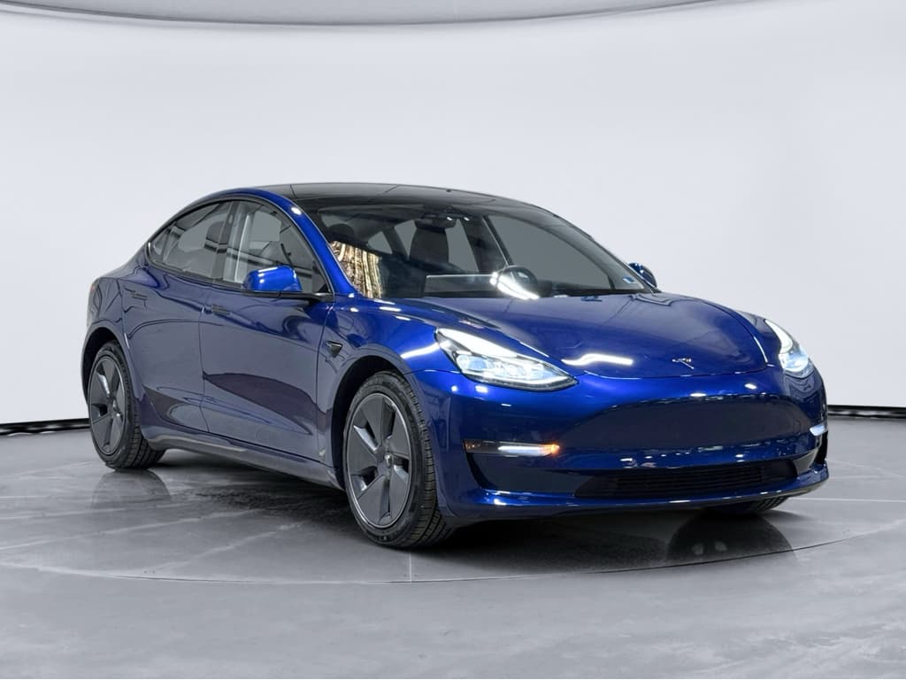 2021 Tesla Model 3 view 4