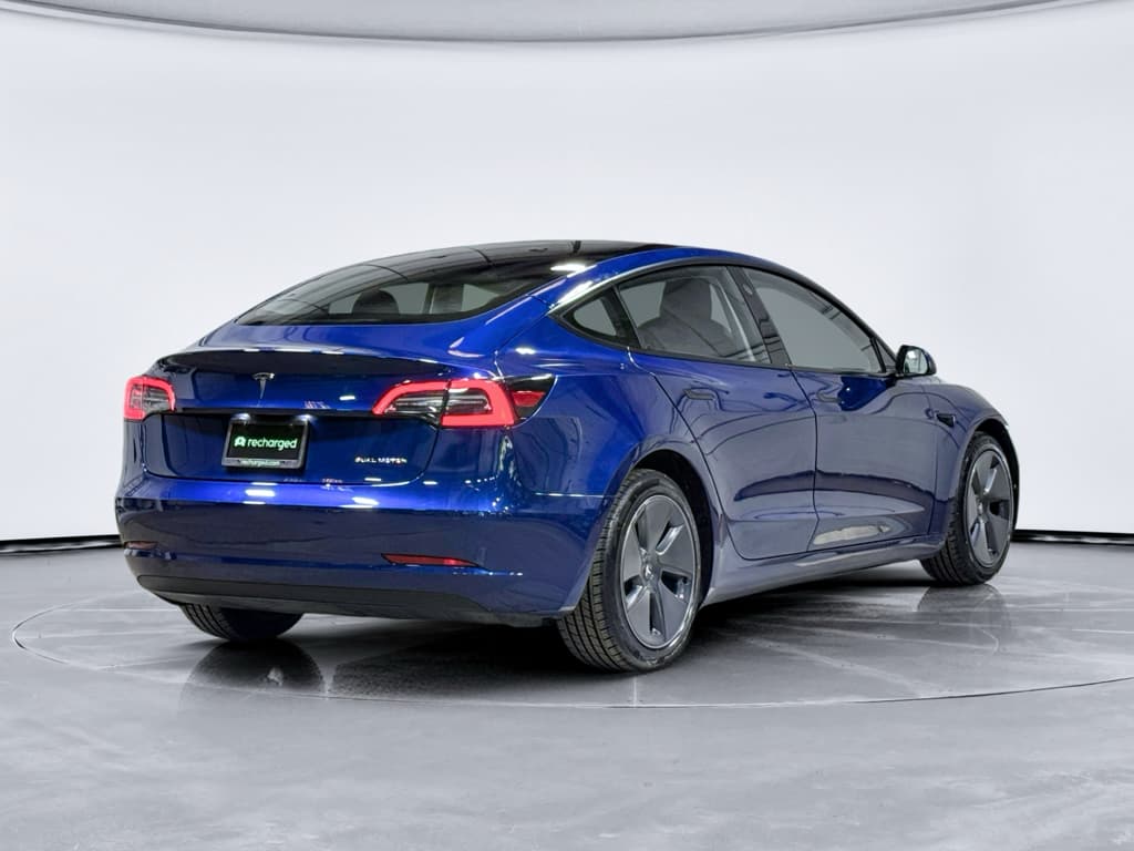 2021 Tesla Model 3 view 3