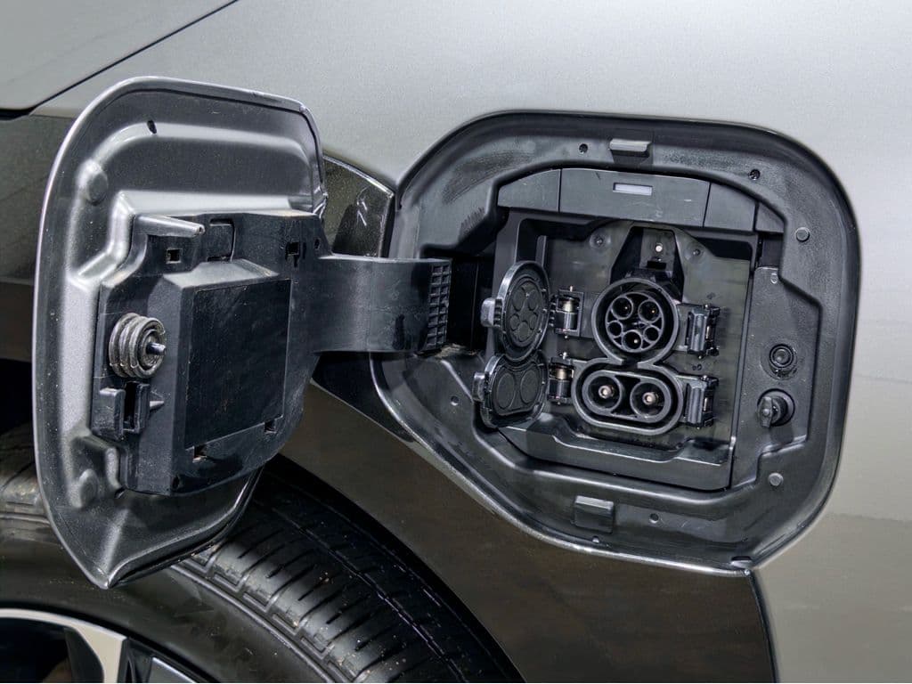 2023 Toyota bZ4X view 5