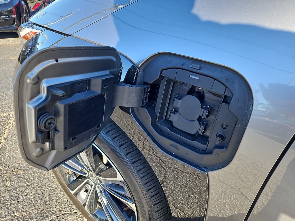 2023 Toyota bZ4X view 5