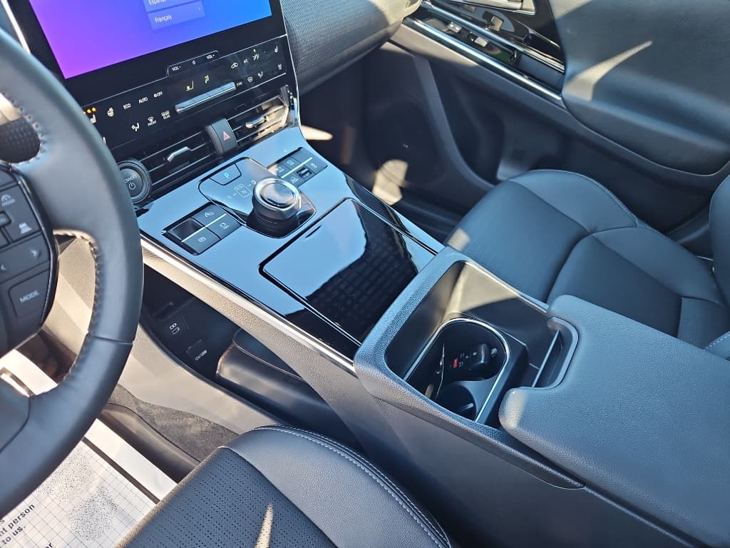 2023 Toyota bZ4X view 18