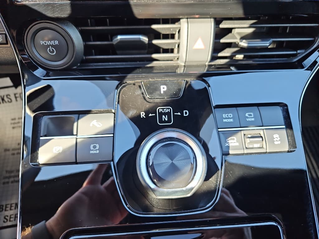 2023 Toyota bZ4X view 17