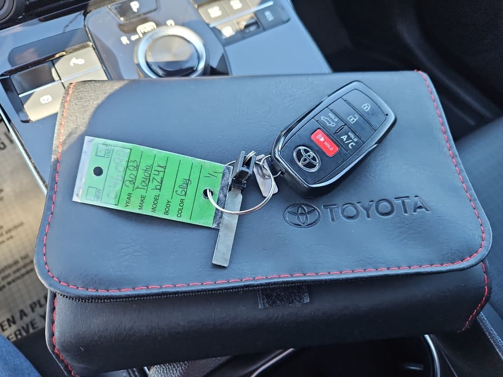 2023 Toyota bZ4X view 19