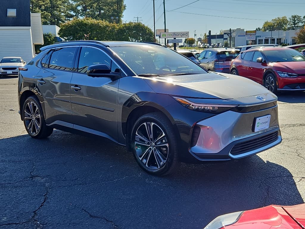 2023 Toyota bZ4X view 4