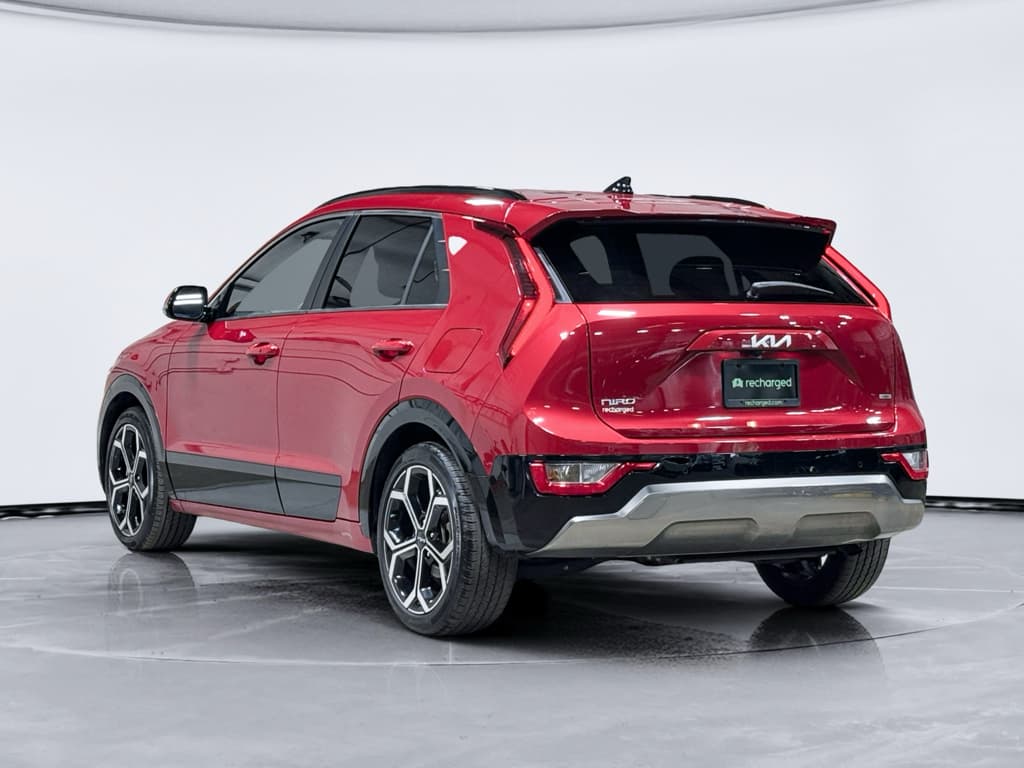 2023 Kia Niro view 2