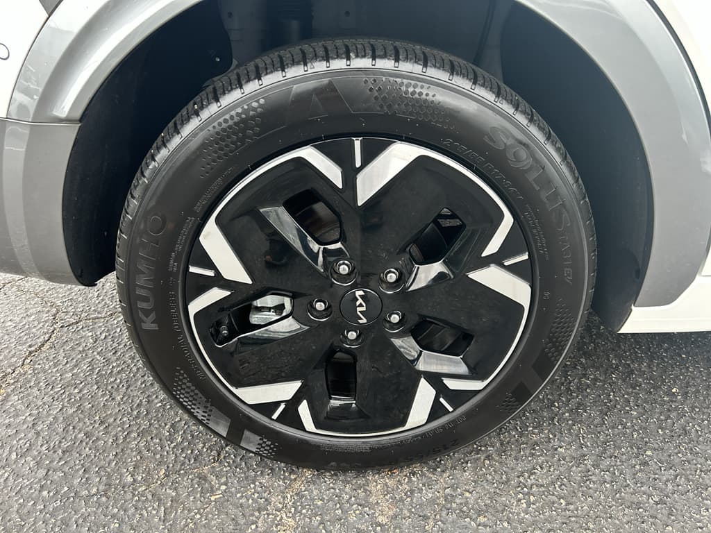 2023 Kia Niro EV view 26