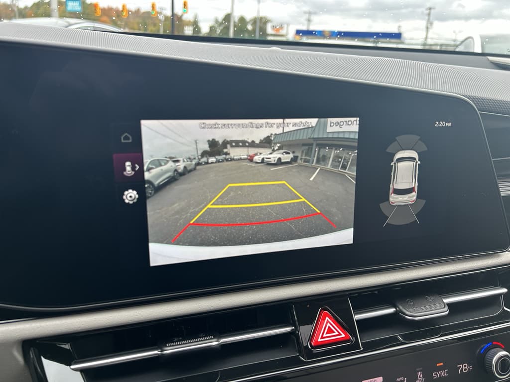 2023 Kia Niro EV view 17