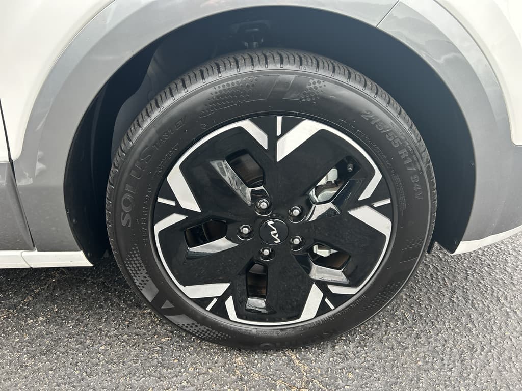 2023 Kia Niro EV view 24