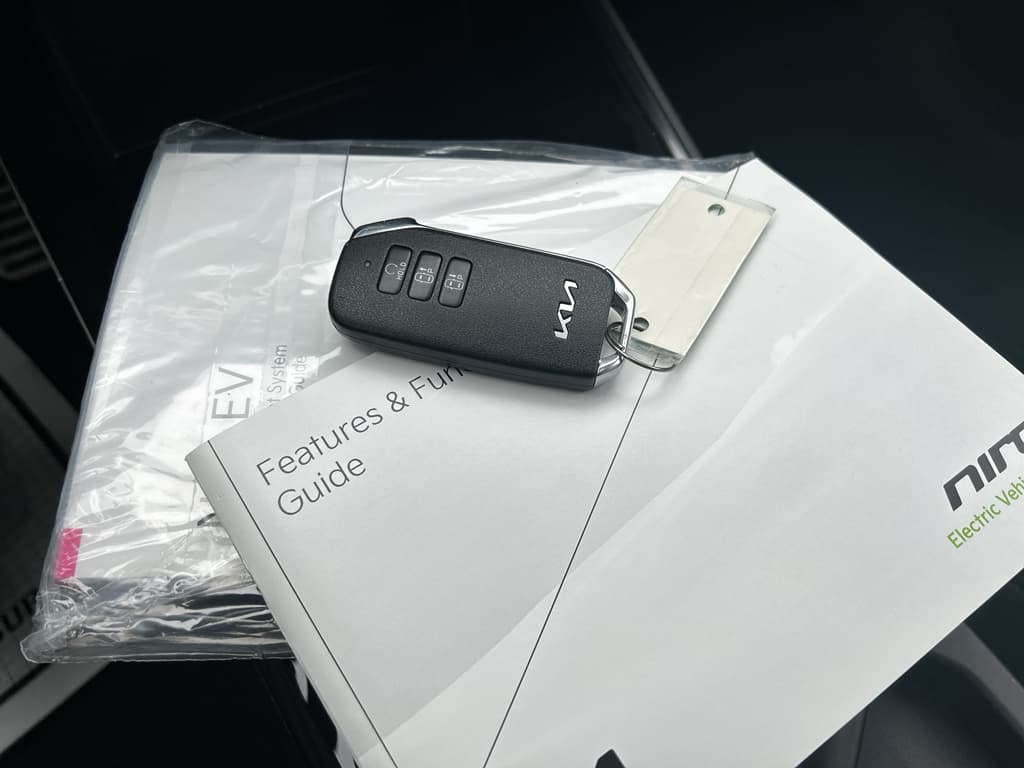 2023 Kia Niro EV view 20