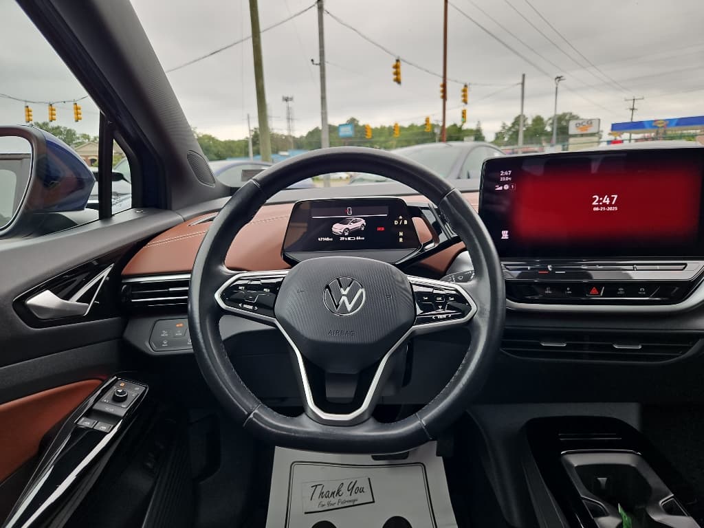 2021 Volkswagen ID.4 view 8