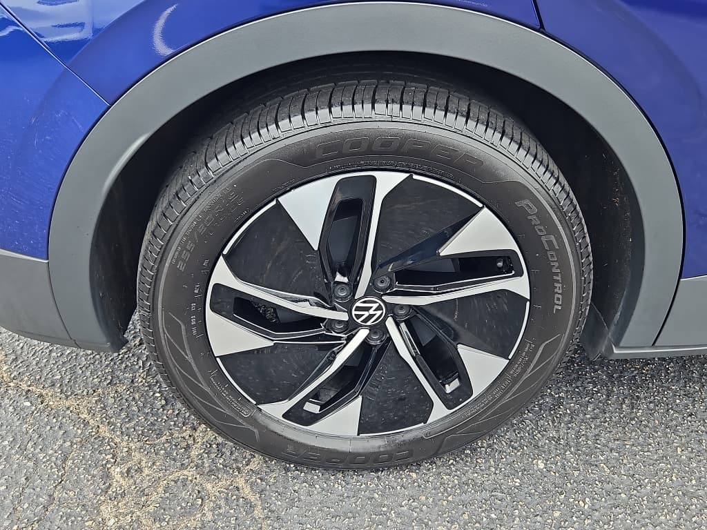 2021 Volkswagen ID.4 view 30