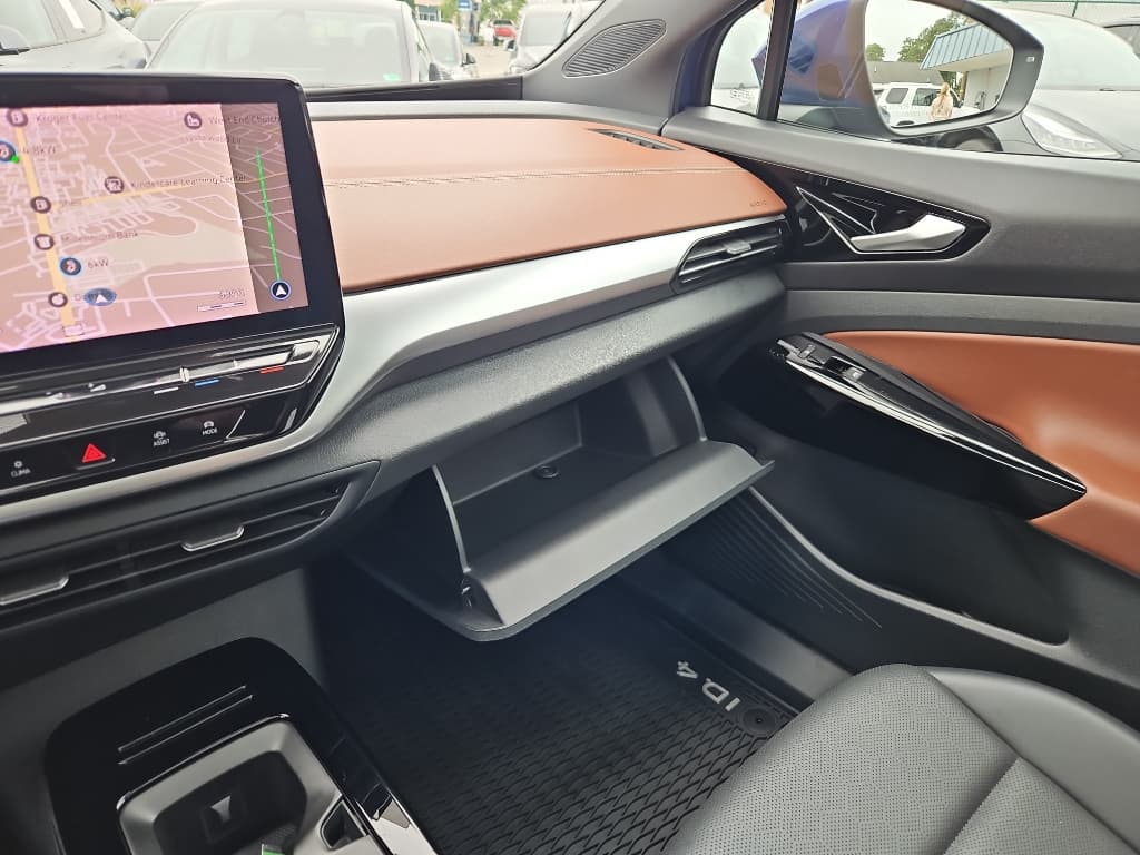 2021 Volkswagen ID.4 view 19