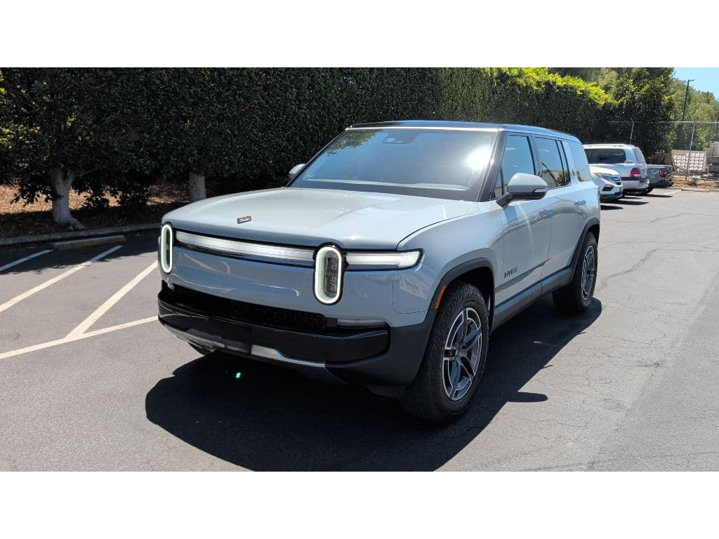 2025 Rivian R1S