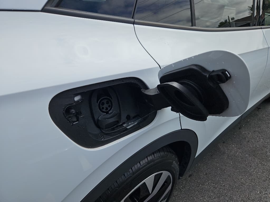 2021 Volkswagen ID.4 view 5