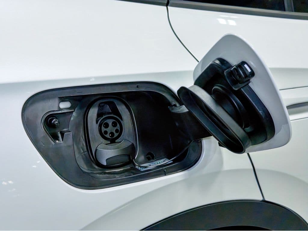 2023 Volkswagen ID.4 view 5