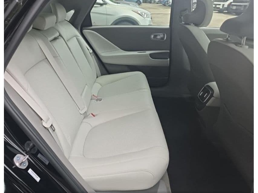 2023 Hyundai IONIQ 6 view 6