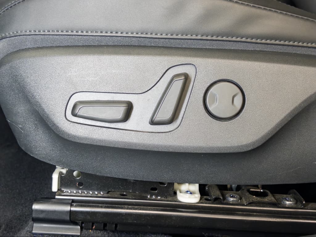 2023 Kia Niro EV view 6