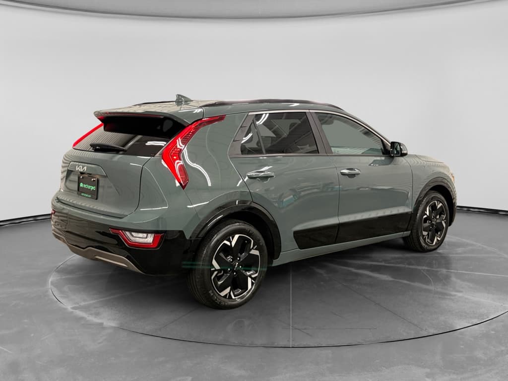 2023 Kia Niro EV view 3