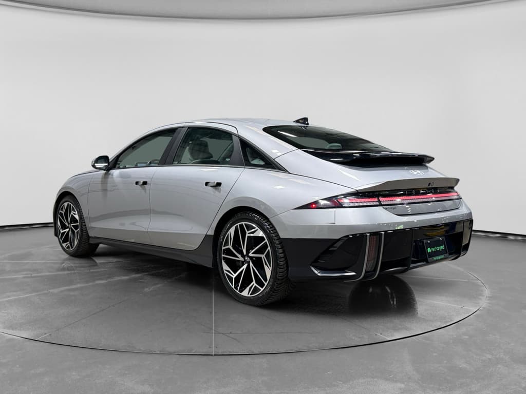 2023 Hyundai IONIQ 6 view 2