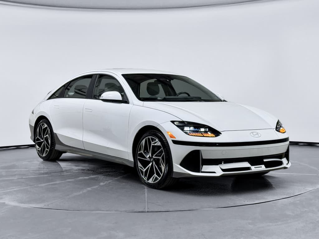 2023 Hyundai IONIQ 6 view 4