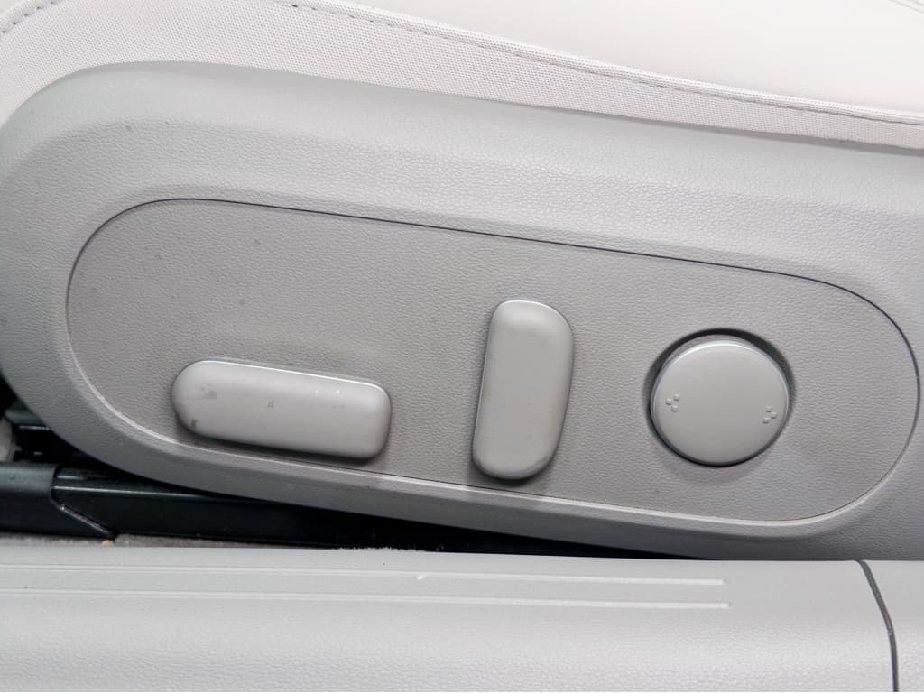 2023 Hyundai IONIQ 6 view 7