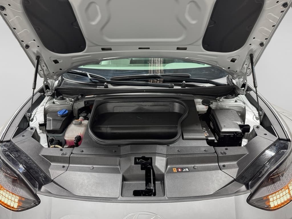 2023 Hyundai IONIQ 6 view 24