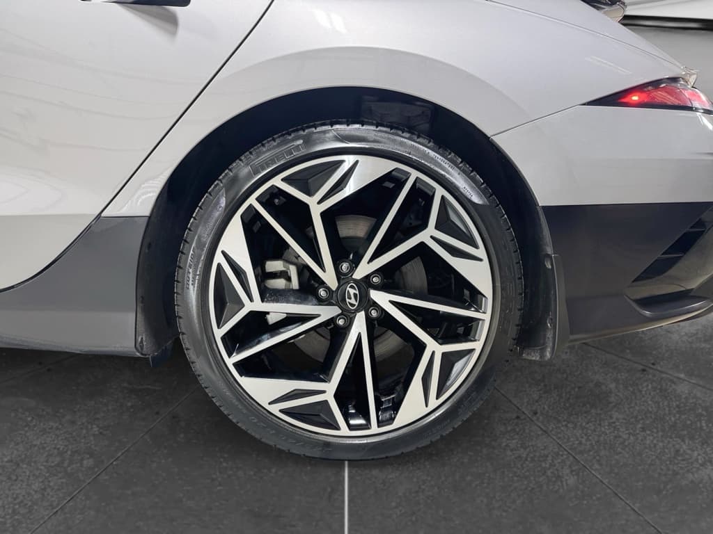 2023 Hyundai IONIQ 6 view 32