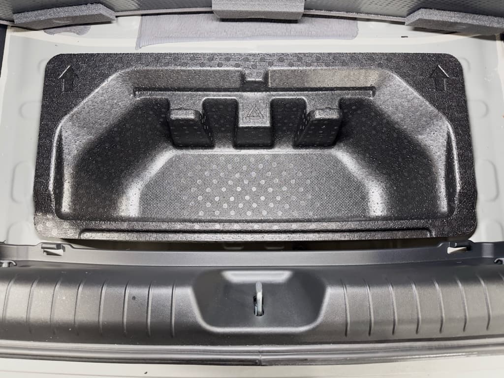 2023 Hyundai IONIQ 6 view 27