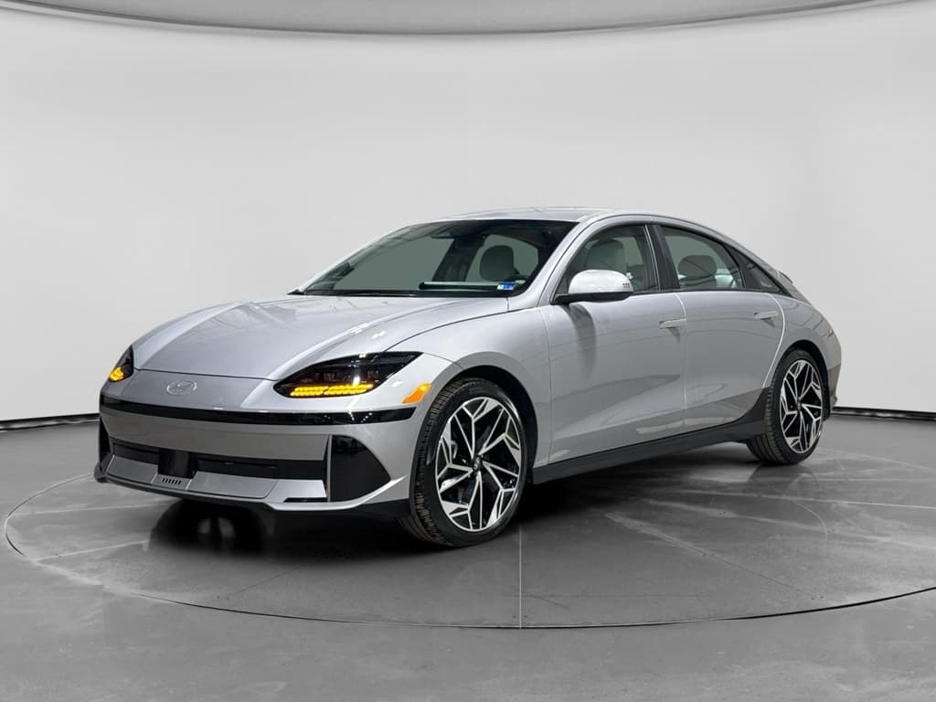 2023 Hyundai IONIQ 6 view 1